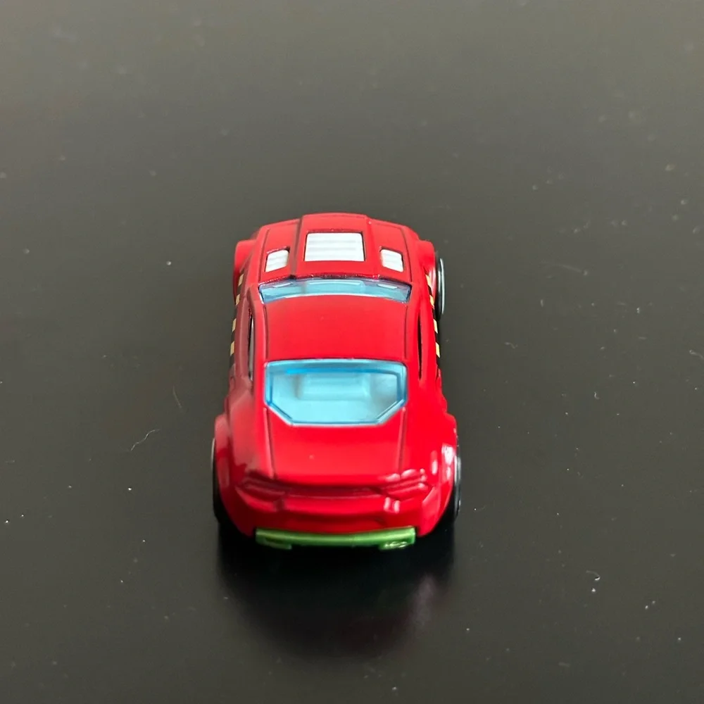 2009 HOT WHEELS TORQUE TWISTER #04 HW RESCUE RED 1:64 DIECAST 2.5" CAR - Picture 7 of 13